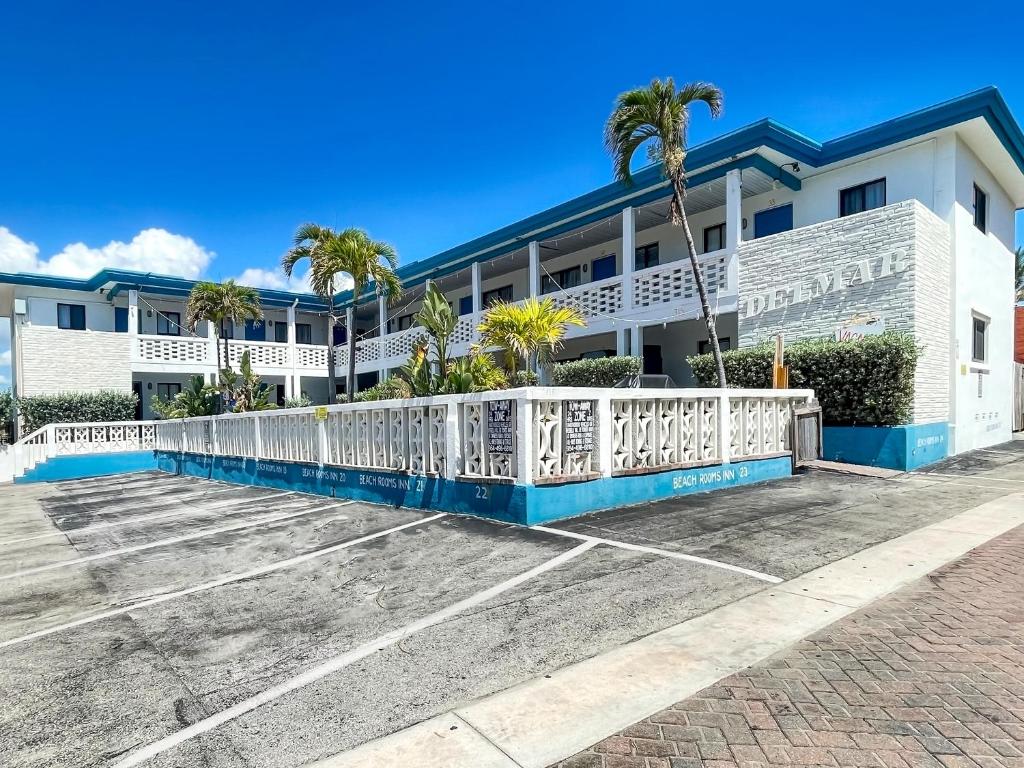 The Delmar — Hotel in Hallandale Beach (FL)