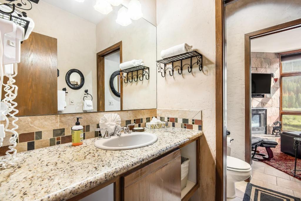 2914 River Bank Lodge - Keystone photo
