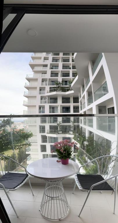 Apec 5 sao TP.Tuy Hoa - View bien va view ho boi photo