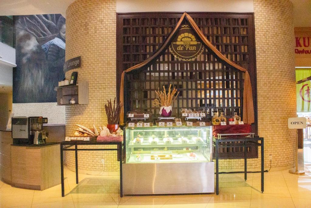 Restaurant, Sakura Park Hotel and Residence in Cikarang