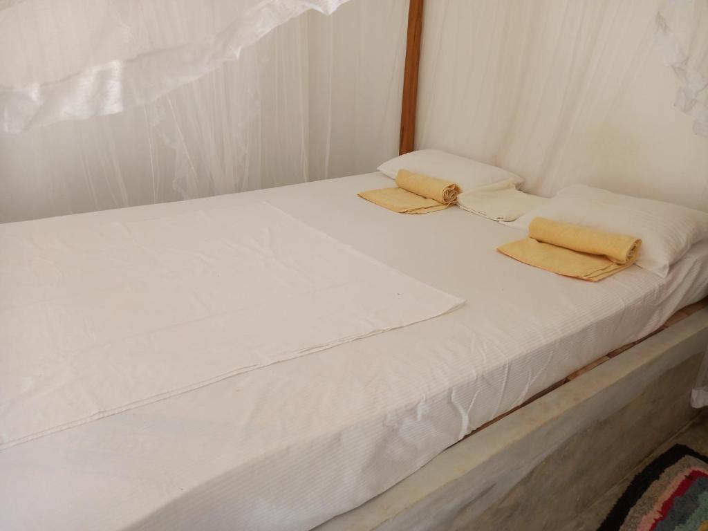 Tharu homes and rooms — Hotel in Unawatuna