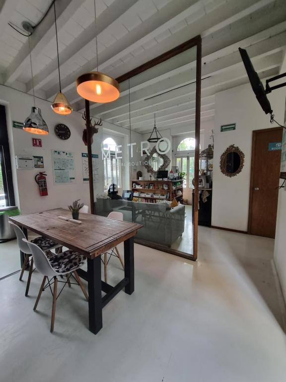 Metro Hostal Boutique - 4