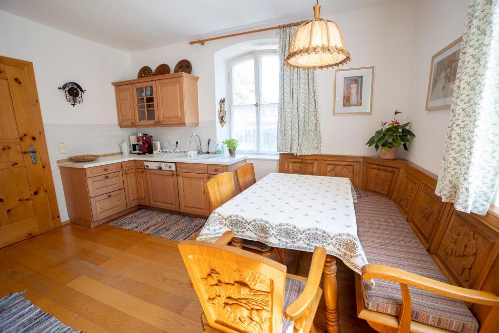 Landhauswohnung mit wildromantischem Garten - 5