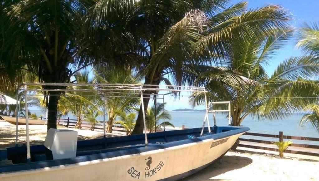 Beach, Seaside Travellers Inn in Kota Kinabalu