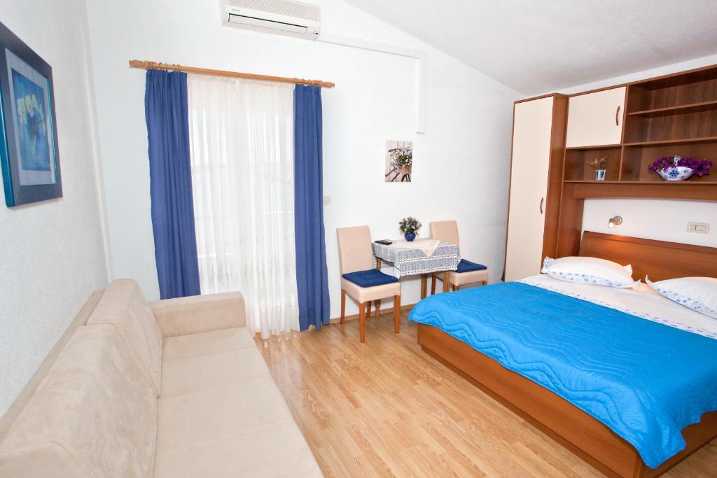Studio Promajna 2605a 전경