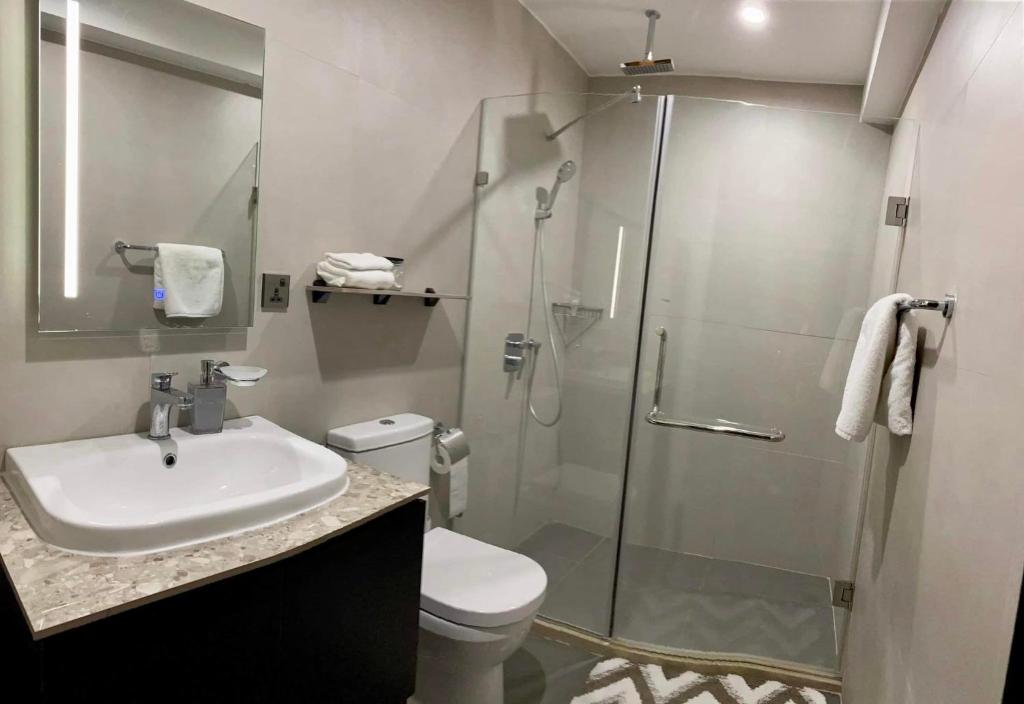 Aeon Towers Executive Suite 2BR 18th floor photo