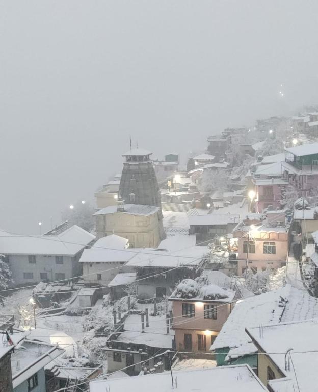 Odyssey Stays Joshimath - Near Narsingh Temple photo