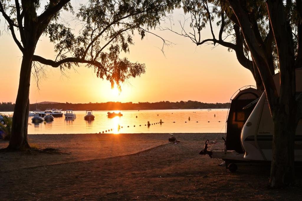 CAMPING LES ILOTS D'OR - 1