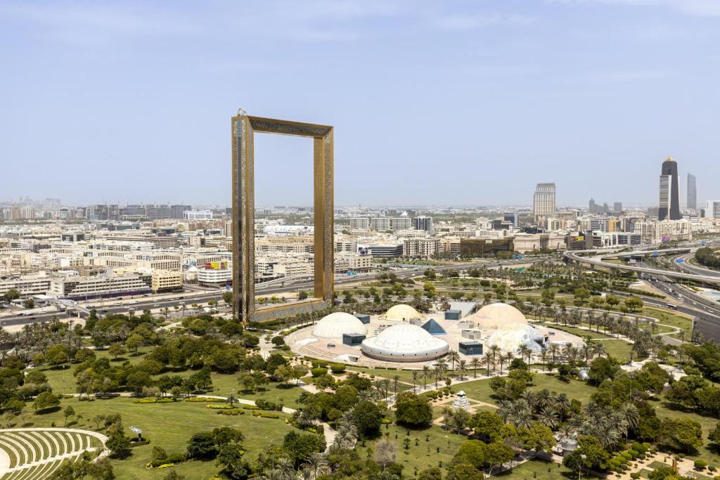 1BDR Apartment with Dubai Frame View — Hotel in Dubai