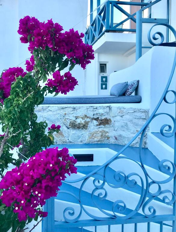 Oikies Skiathos photo