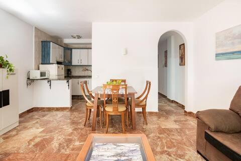 Apartamento Playa Maria con parking - 2