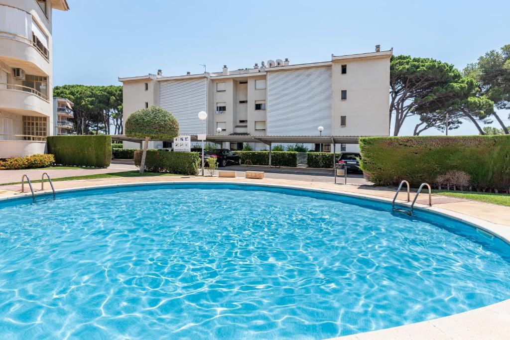 Can Costelles Cambrils - Ático en primera línea con vistas, piscina y parking - 3