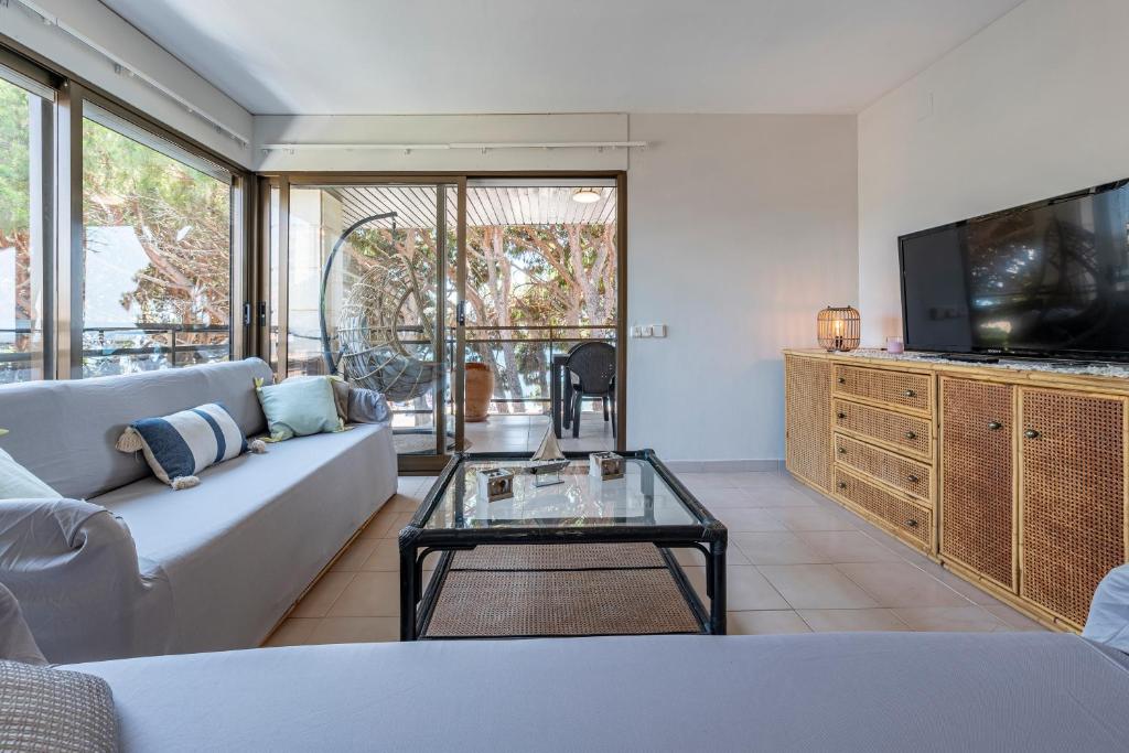 Can Costelles Cambrils - Ático en primera línea con vistas, piscina y parking - 5