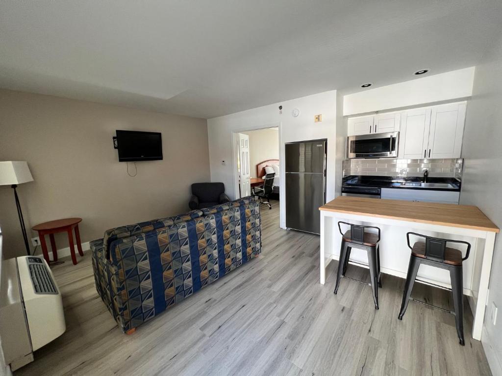 MK HOTELS EXTENDED STAY photo