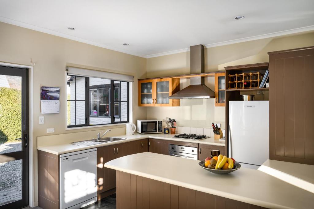 Criffel Peak View B&B and Apartment