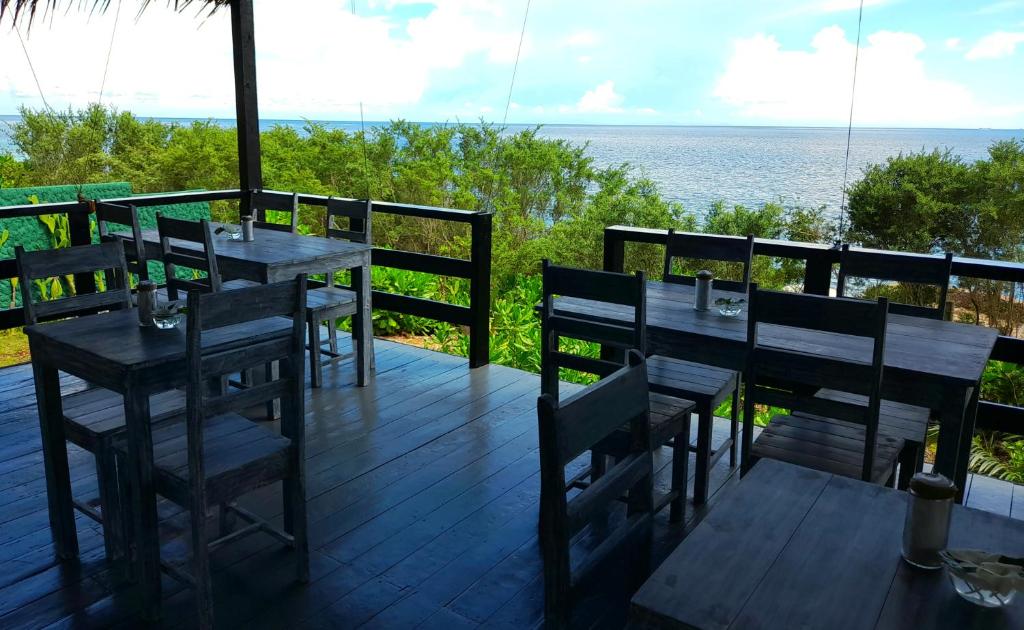 Restaurant, Cliff Garden in Siquijor Island