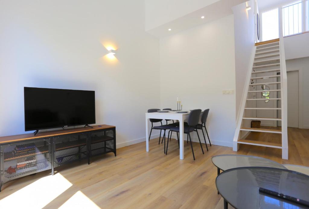 JUAN DE AUSTRIA Central Penthouse 4PAX - 5