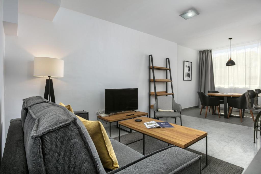 Marbella Real - 1 Bedroom Apartment by Finest Rentals - 2