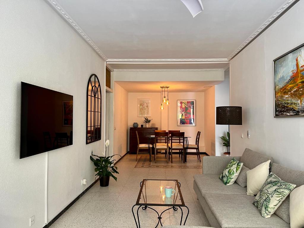 Spacious 4 Bedrooms apartment for family or several friends - 1