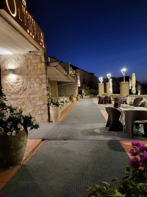 Facilities, Hotel Olimpia in Baja Sardinia
