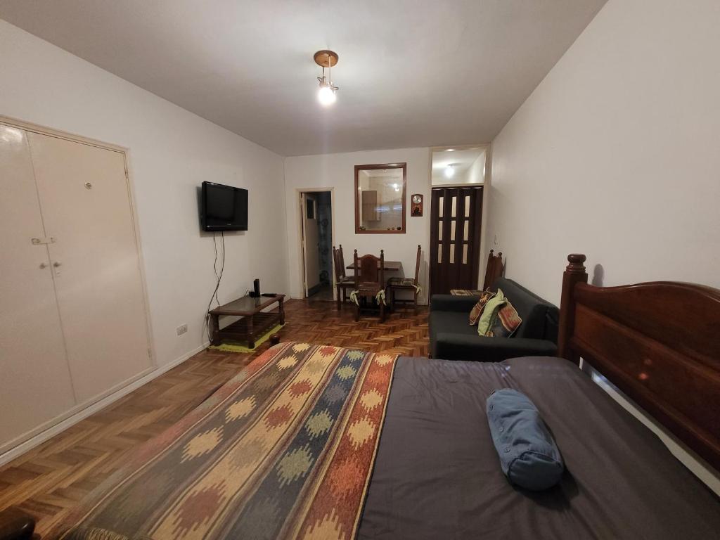 Departamento - Monoambiente - Frente al Shopping Paseo Aldrey - SE RESERVA CON SEÑA - 2