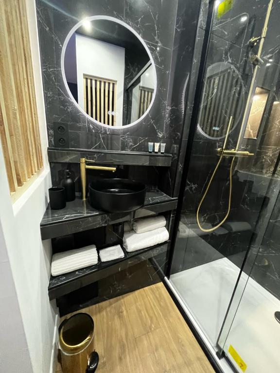 CK Suite & Spa - Jacuzzi Privatif - Reims - 5