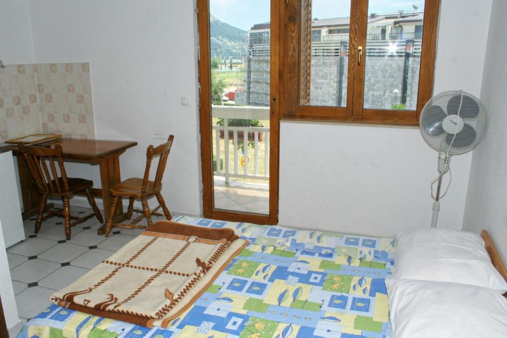 Studio Omis 2757a photo