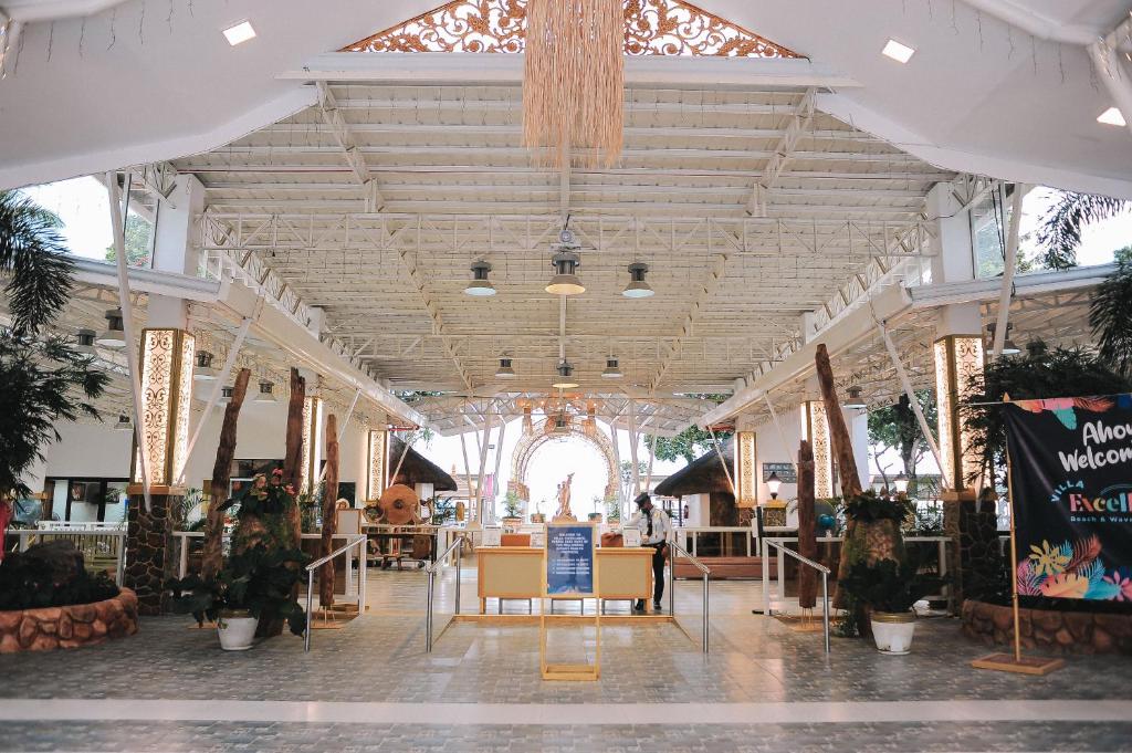 VILLA EXCELLANCE BEACH AND WAVE POOL RESORT
