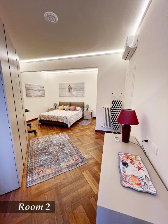 WELCOME RIVIERA -TORRE D'AVORIO APPARTAMENTO 126 mq piu'terrazzo25 mq - totalmente rinnovato- 250 m dal centro - parcheggio a pagamento 20 euro al giorno da prenotare in anticipo salvo dispo -parking at 20 euro per day to be booked in advance if available - 3