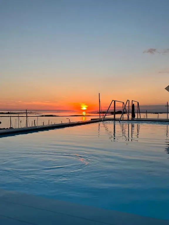 Laguna Faro Suites - Adults Only, מלון בגראדו