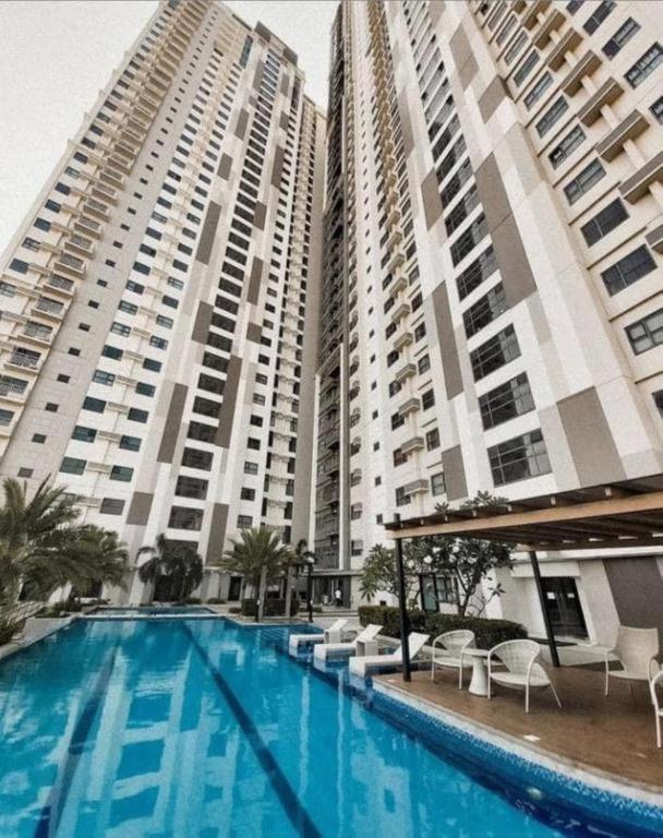 Horizon 101 A2 Shortwalk Robinson Mall Mango Square Bar — Hotel in Cebu