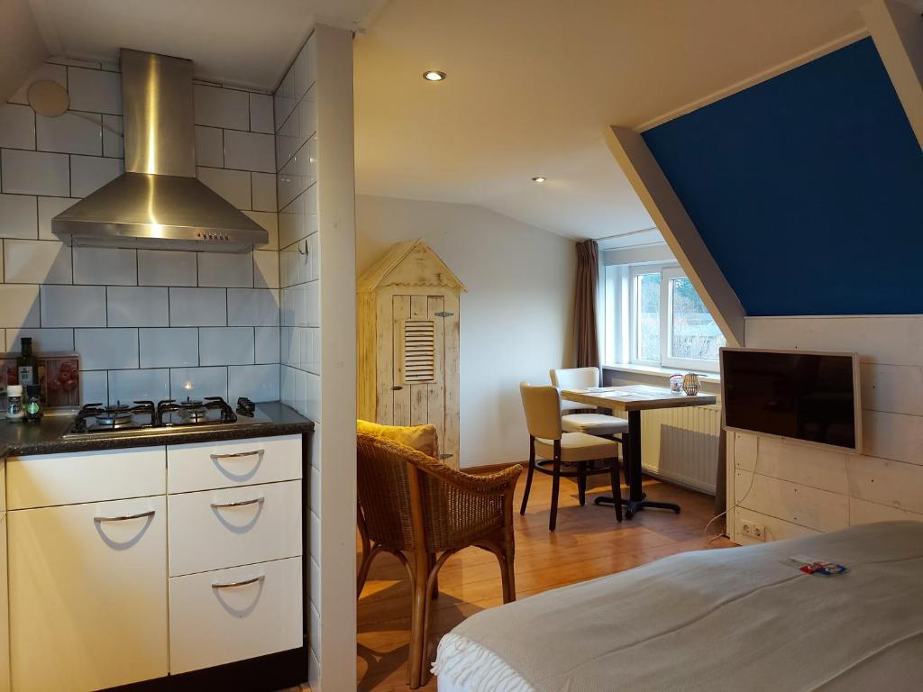 Kitchen, Prins Appartementen in Egmond aan Zee