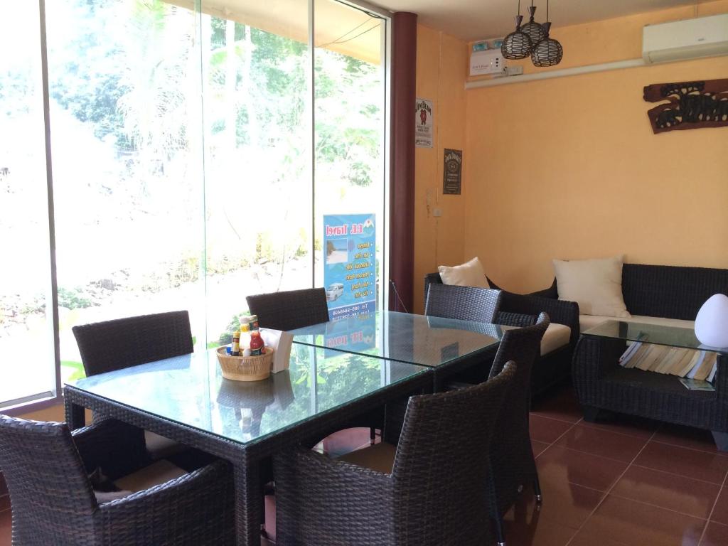 Bar/lounge, Baansanook Bungalow in Koh Chang