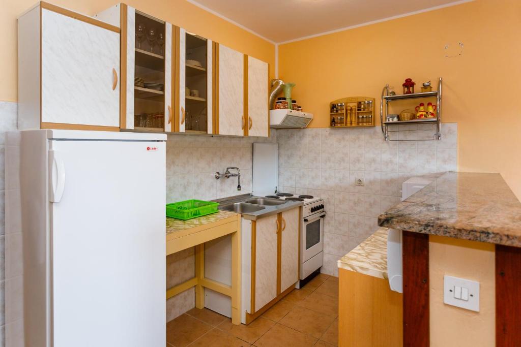 Apartments with parking space Kornic Krk - 5306 전경