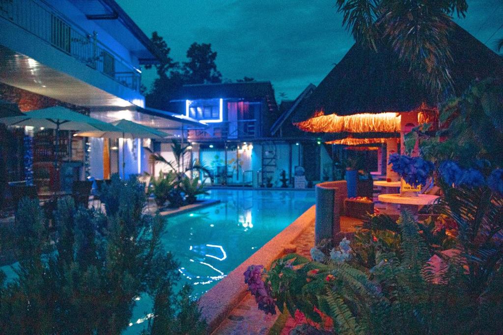 Blue Moon Inn — Hotel in Bohol
