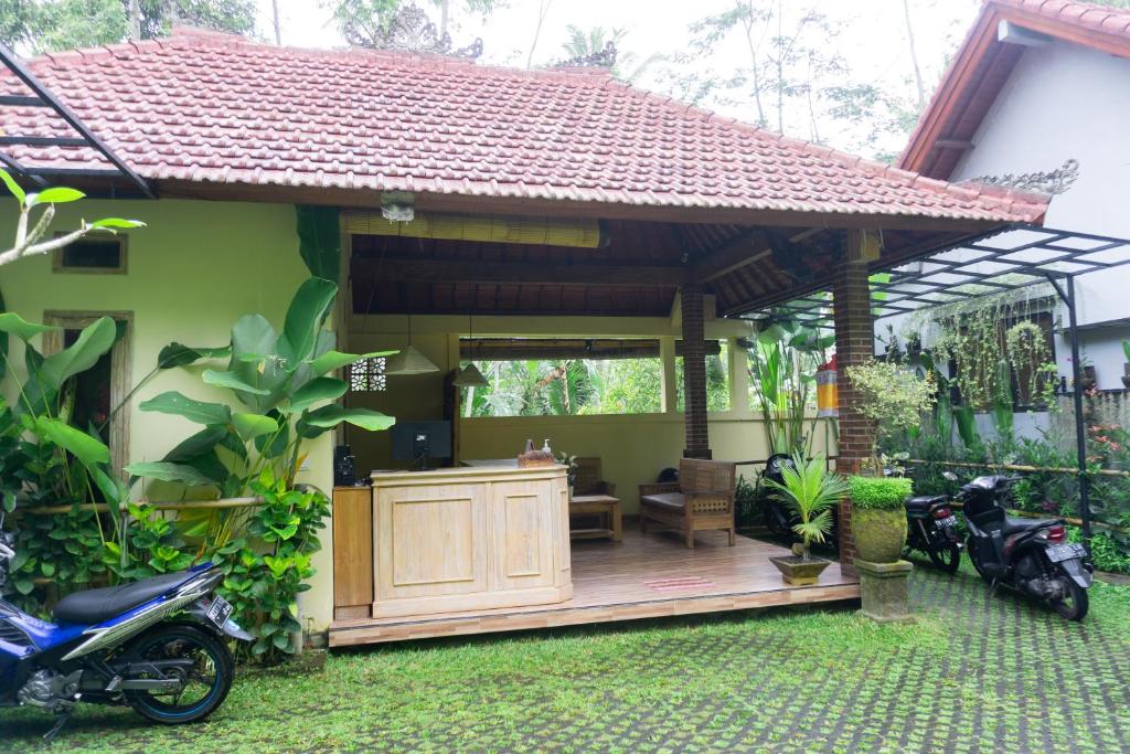 フロント・ロビー