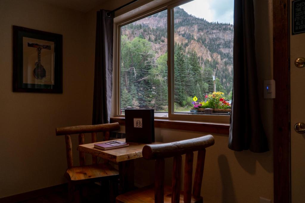 Ouray Riverside Resort - Inn & Cabins photo