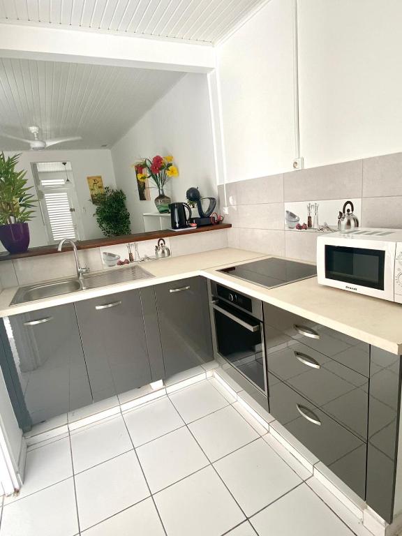 mariejo location, Le Marin