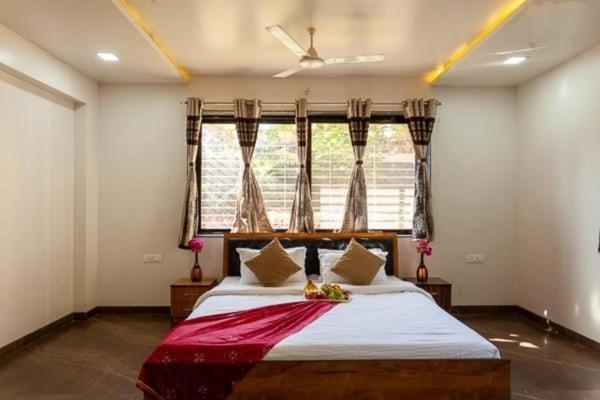 Stone Bidge 4BHK villa photo