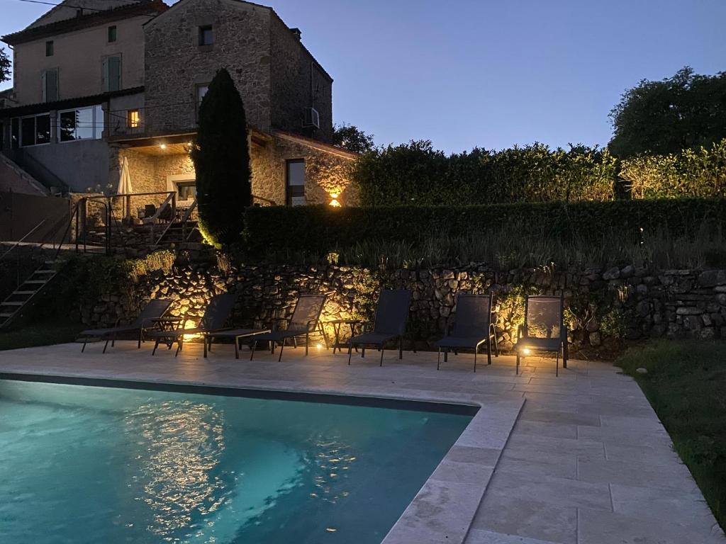 Maison de village avec terrain et piscine dans le Parc Régional du Haut Languedoc