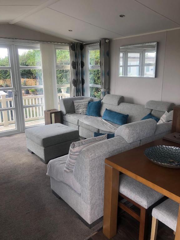 Tide Away Anderby Creek, Chapel St Leonards - pet-friendly stay