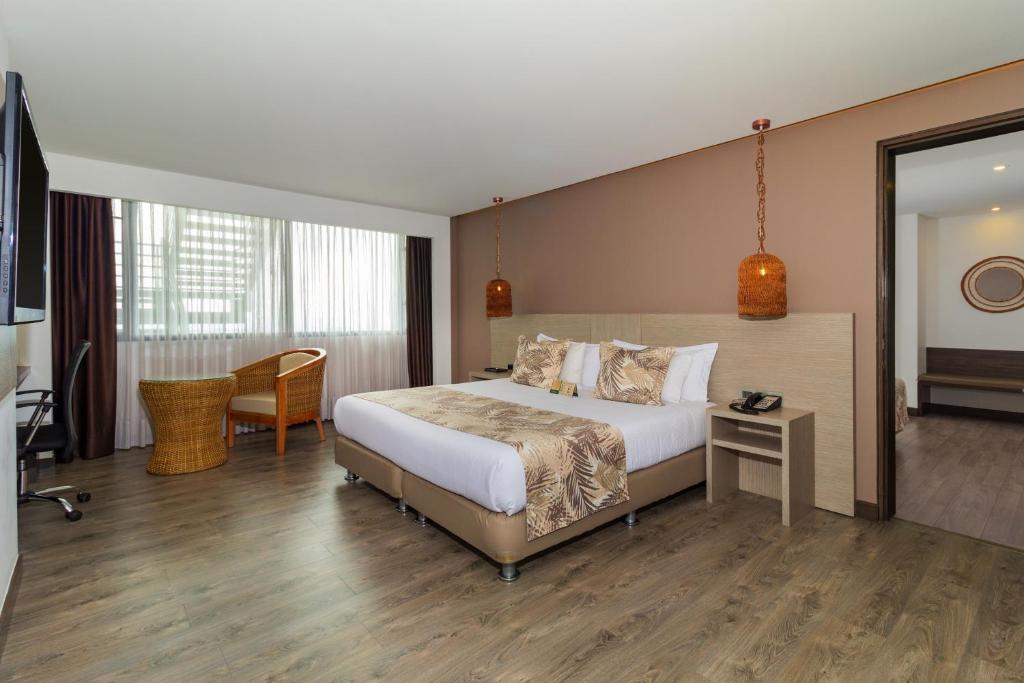 Hotel Mocawa Plaza Armenia photo