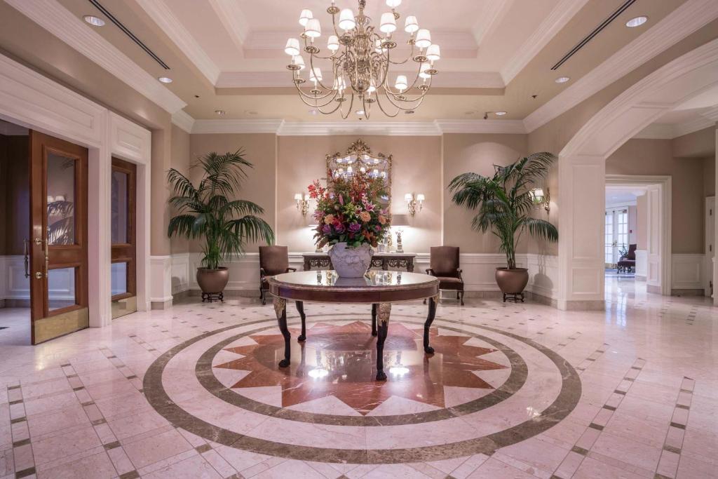 Sutton Place Hotel photo