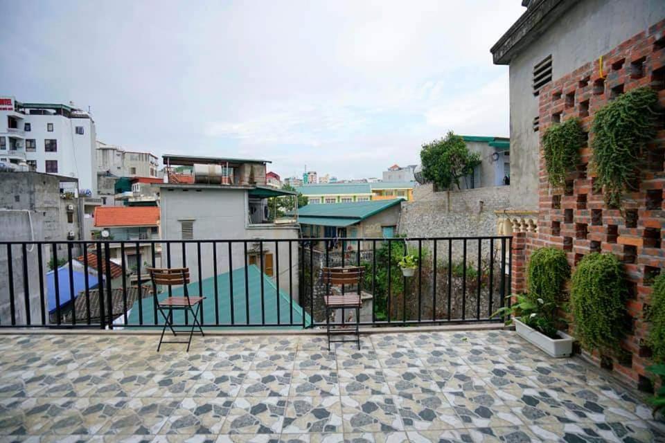 5 to 10 bedrooms houses