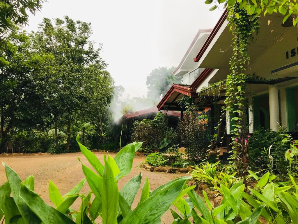 Cozy island villa by earth house — Hotel in Kalutara