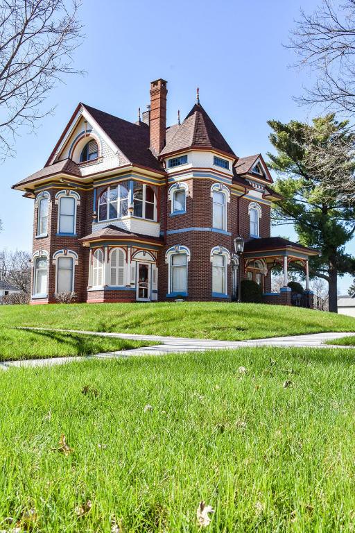 Queen Anne Bed and Breakfast — Hotel in Nevada (IA)