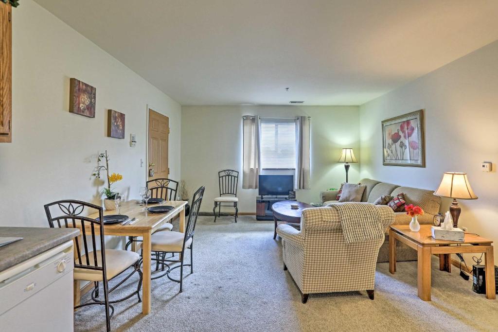Charming University Apt, 4 Mi to Dtwn Toledo!