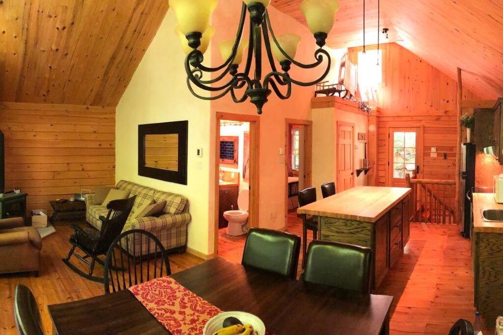 Quiet, cozy and comfortable chalet, Val-des-Lacs