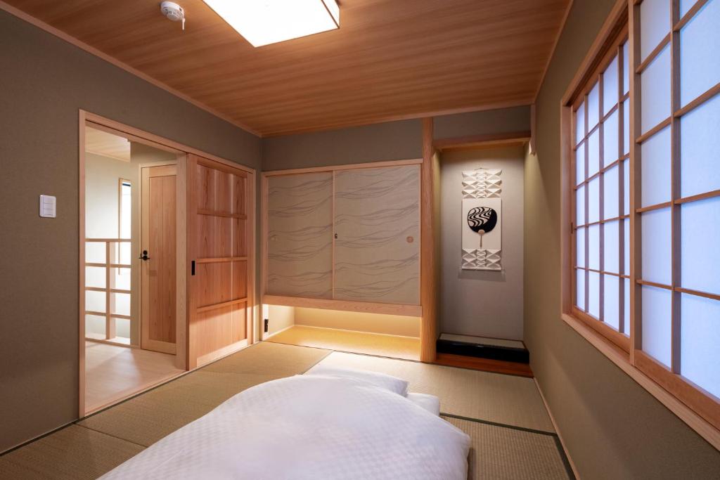 Rinn Tsukinowa West photo