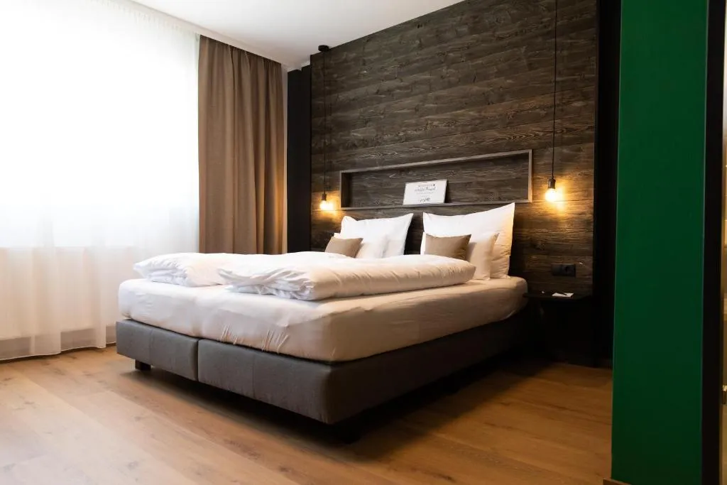 Self-Check-in Hotel VinoQ Zistersdorf, hotel in Zistersdorf